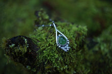 Load image into Gallery viewer, Undergrowth Pendant - green serpentine
