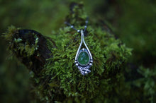 Load image into Gallery viewer, Undergrowth Pendant - green serpentine
